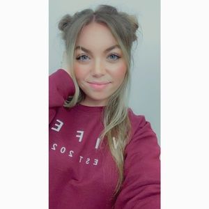 Meet your Posher, Holly